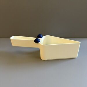 Vintage Tupperware Plastic Piece O Cake Slicer 2872A Cutter Server
